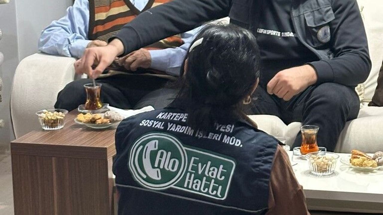 Kartepe’nin çınarlarına sevgi köprüsü