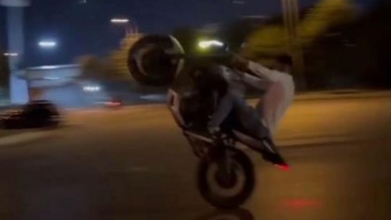 Sürücünün feci sonu kameralarda: Otobüsle çarpışma anı yürek burktu