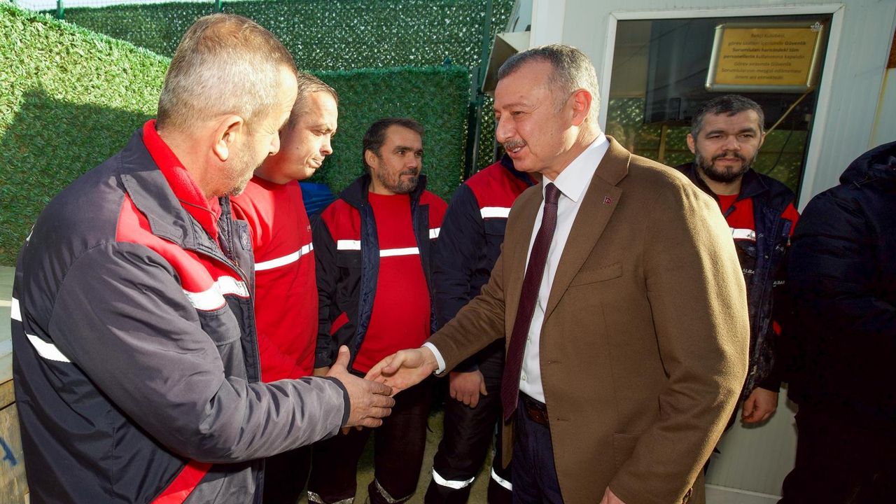 “Üretim Türkiye’nin gücüdür”: Tahir Büyükakın’dan sanayiye tam destek mesajı