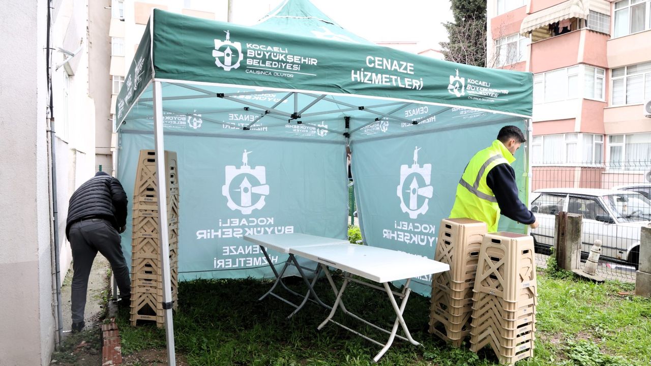 Zor günlerde anlamlı hizmet: Kocaeli’de taziye alanları anında hazırlanıyor