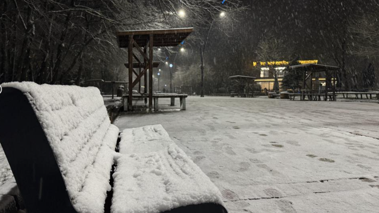 Sakarya’da Kar Yağışı Şehir Merkezine İndi