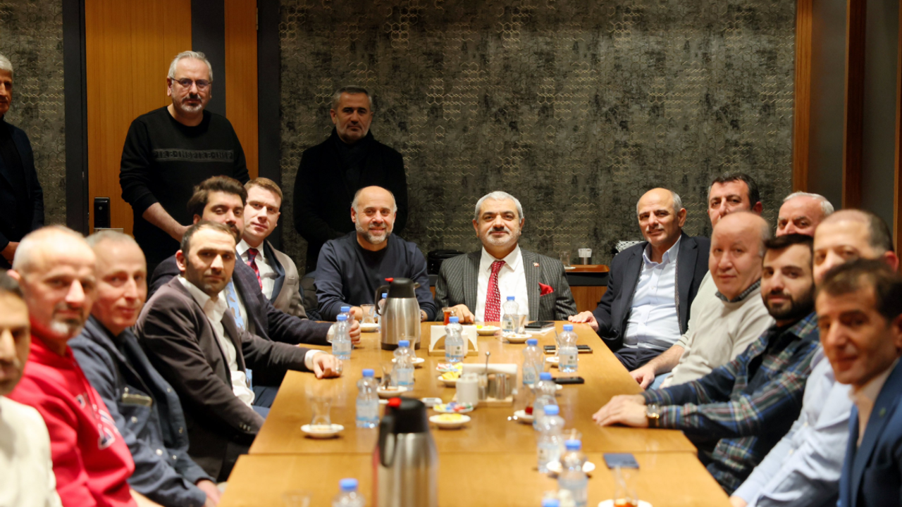 Körfez Belediye Başkanı Şener Söğüt, Tokatlı Dernek Başkanlarıyla Buluştu