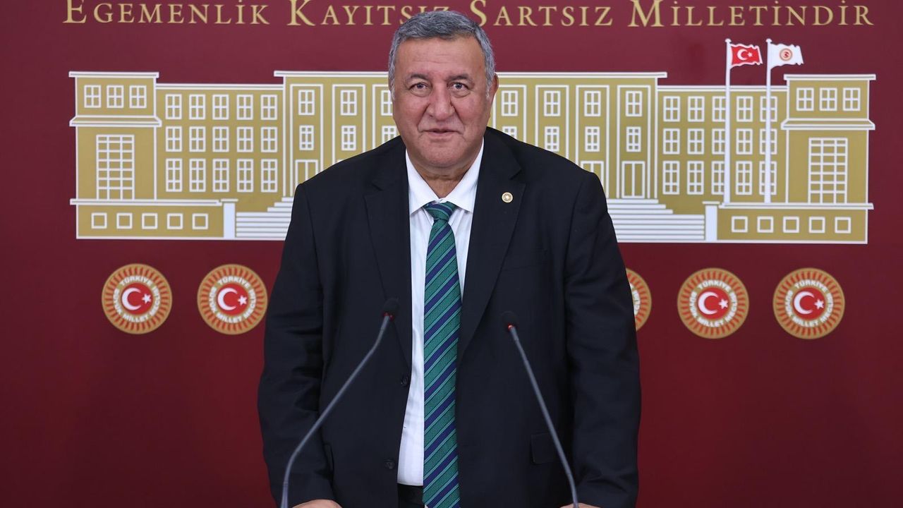 Ömer Fethi Gürer: “Emekliyle Ne Alıp Veremediğiniz Var?”