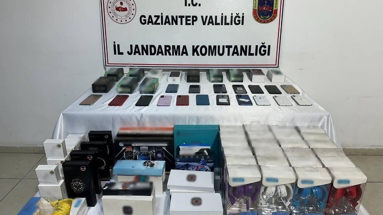 Gaziantep’te kaçak teknoloji operasyonu: 1.8 milyon TL’lik ürün ele geçirildi
