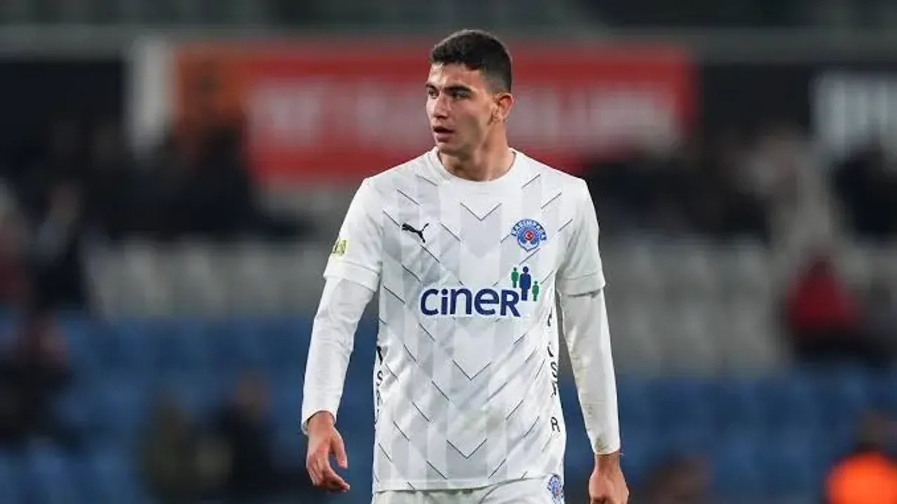 Yasin Özcan Beşiktaş için İstanbul’da: “Sergen Hoca ile çalışacağım için heyecanlıyım”