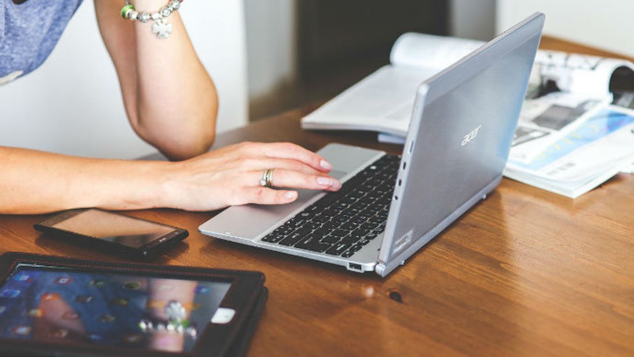 İnternette hastalık arayanlara uyarı: Kaygı bozukluğuna davetiye çıkarıyor