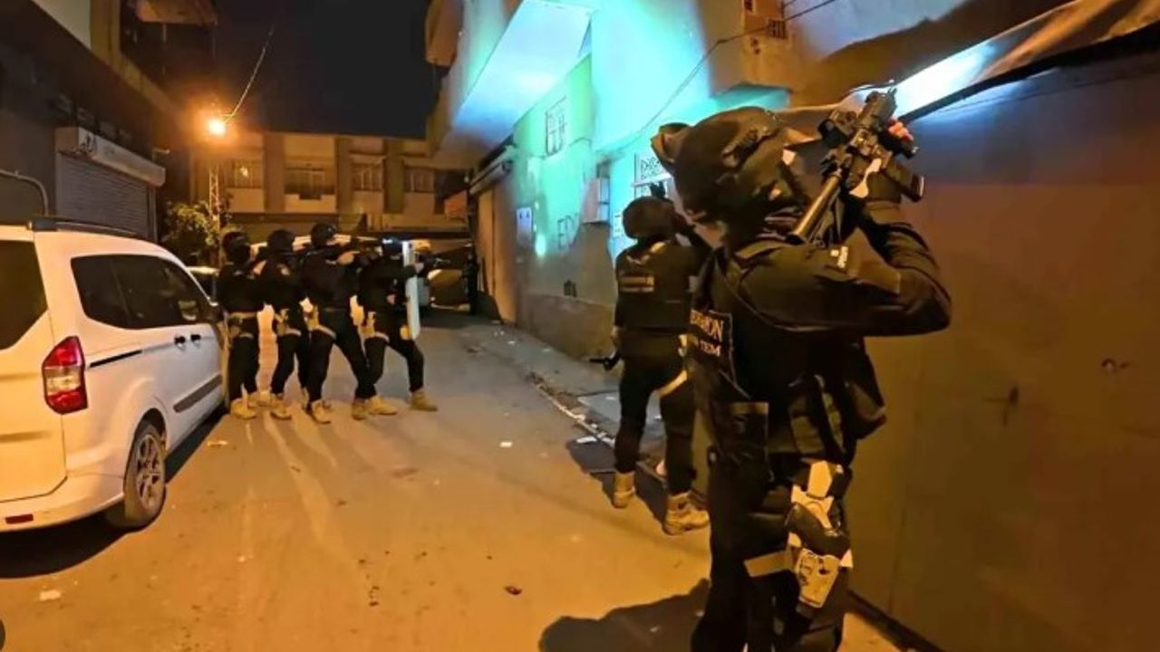 MASAK ve HTS incelemesiyle ortaya çıktı: İstanbul’da DEAŞ bağlantılı 8 şüpheli gözaltında