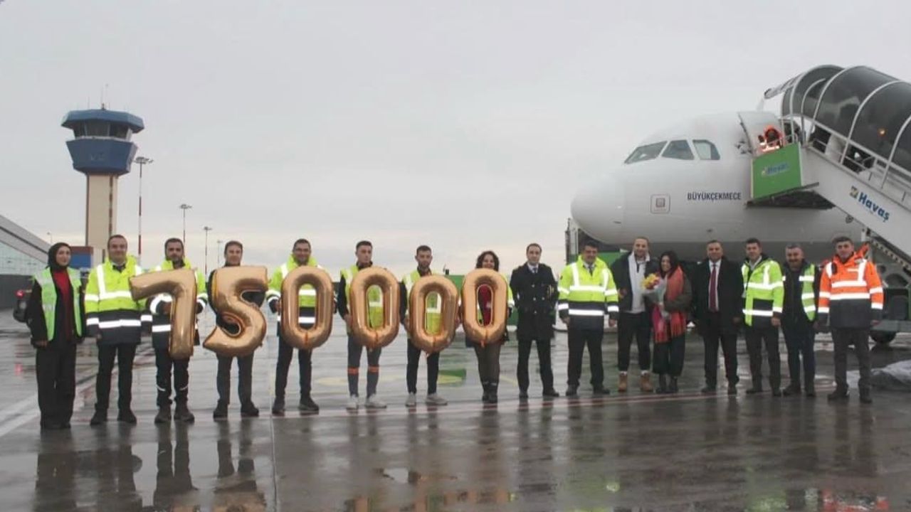 Kapadokya Havalimanı’nda tarihi rekor: 750 bininci yolcu çiçeklerle karşılandı