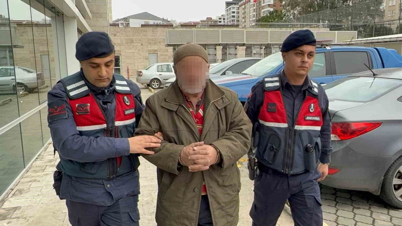 Kardeş kavgası hastanede bitti: 71 yaşındaki ağabey darp etti, kardeşi yaralandı