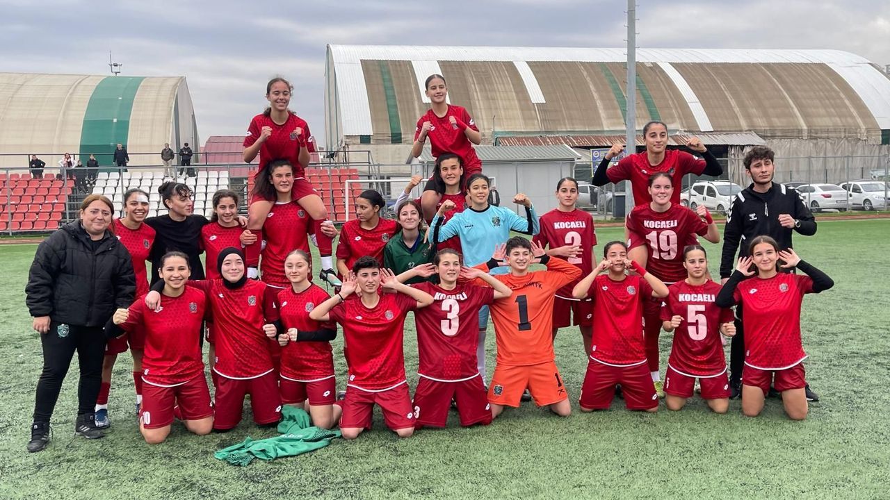 Kocaeli Bayan FK ezeli rakibini 3-1 yendi, maç sonunda gerginlik çıktı