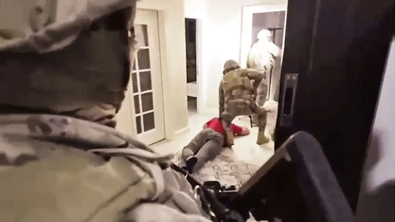 Tantunicileri haraca bağlayan “Lavaş” çetesi çökertildi