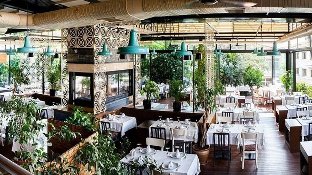 Restoran ve Kafelerde Kuver Ücreti Kaldırıldı: Yeni Dönem Başladı