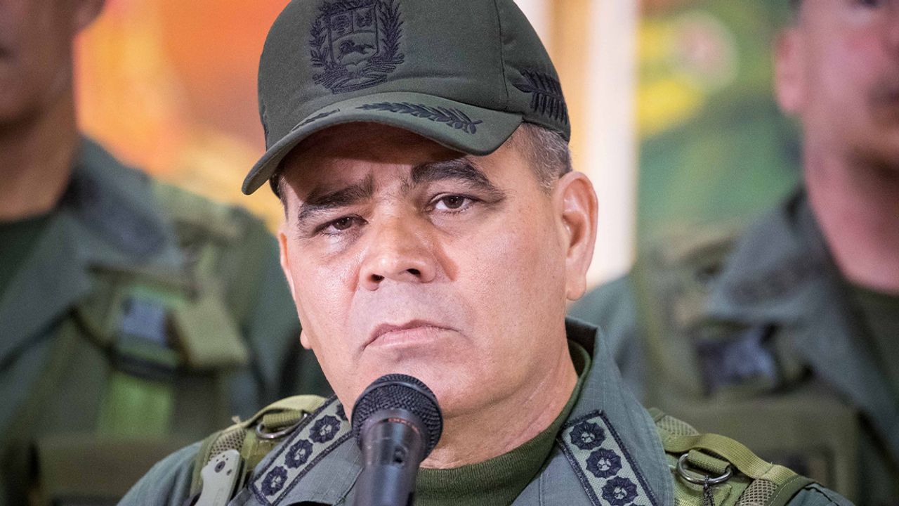 Savunma Bakanı Duyurdu: Maduro’nun Ekibi Operasyonda Hayatını Kaybetti