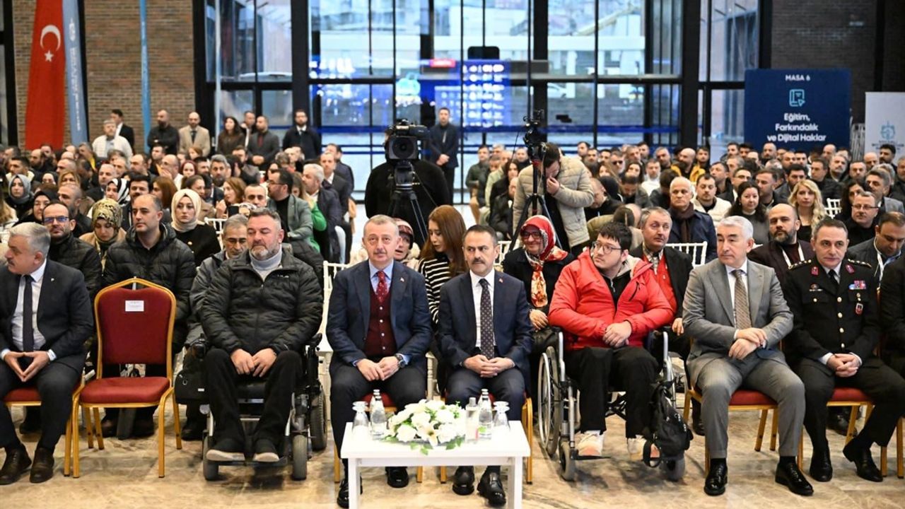 Kocaeli’de Engelsiz Ulaşım İçin Ortak Akıl Buluşması