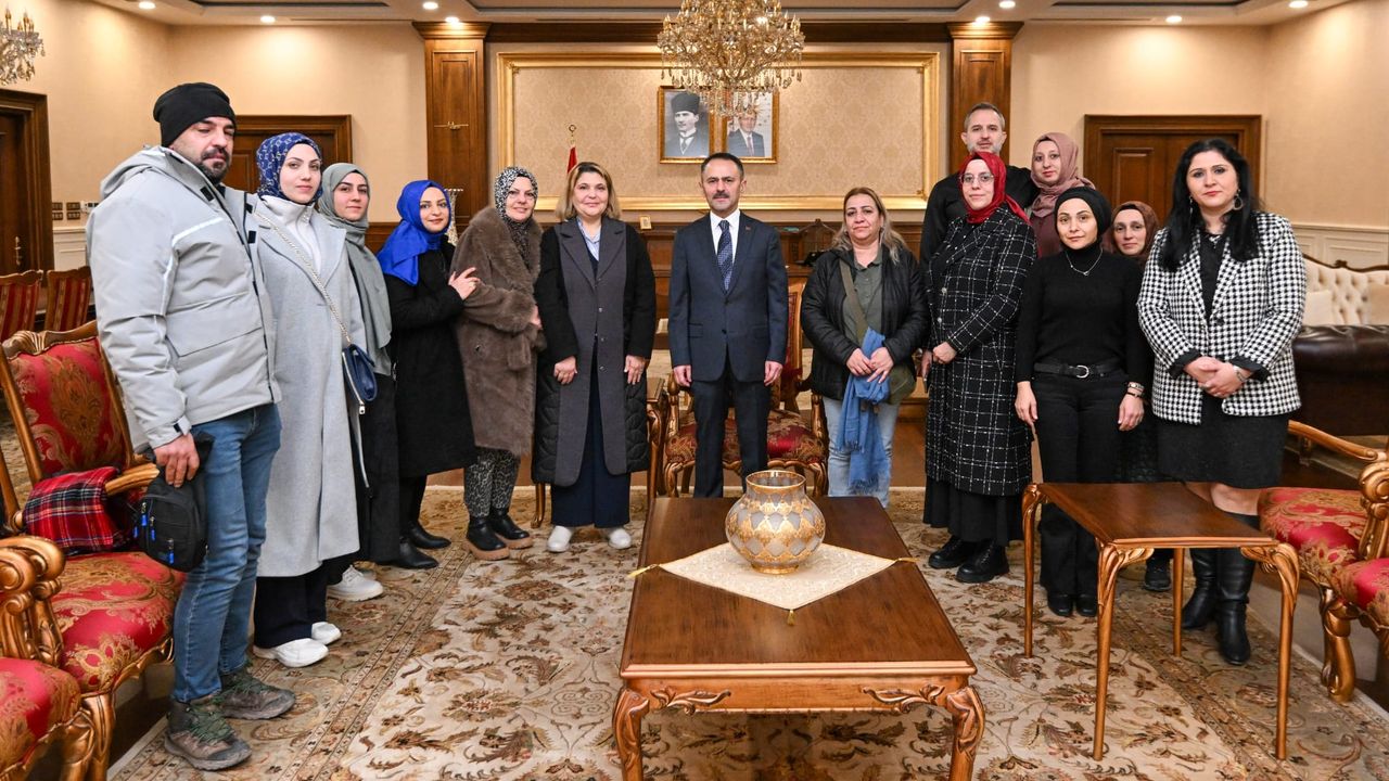 İzmit Kanuni MTAL Okul Aile Birliği’nden Vali Aktaş’a Ziyaret