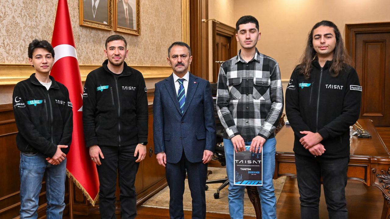 KOÜ TEKNOFEST TAİSAT Takımından Vali Aktaş’a Ziyaret