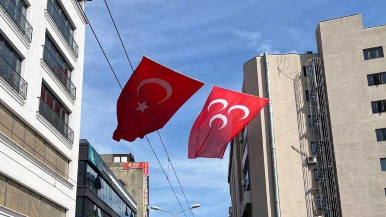 MHP Kocaeli’den Bayrak Çağrısı: 24 Ocak’ta 12 İlçede Eş Zamanlı Dağıtım Yapılacak