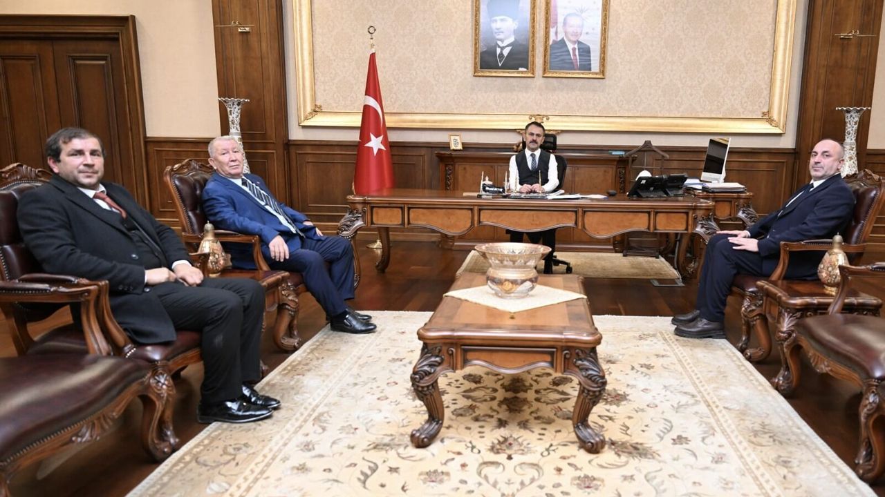 Tekne ve Yatçılar Kooperatifi yönetiminden Vali İlhami Aktaş’a ziyaret