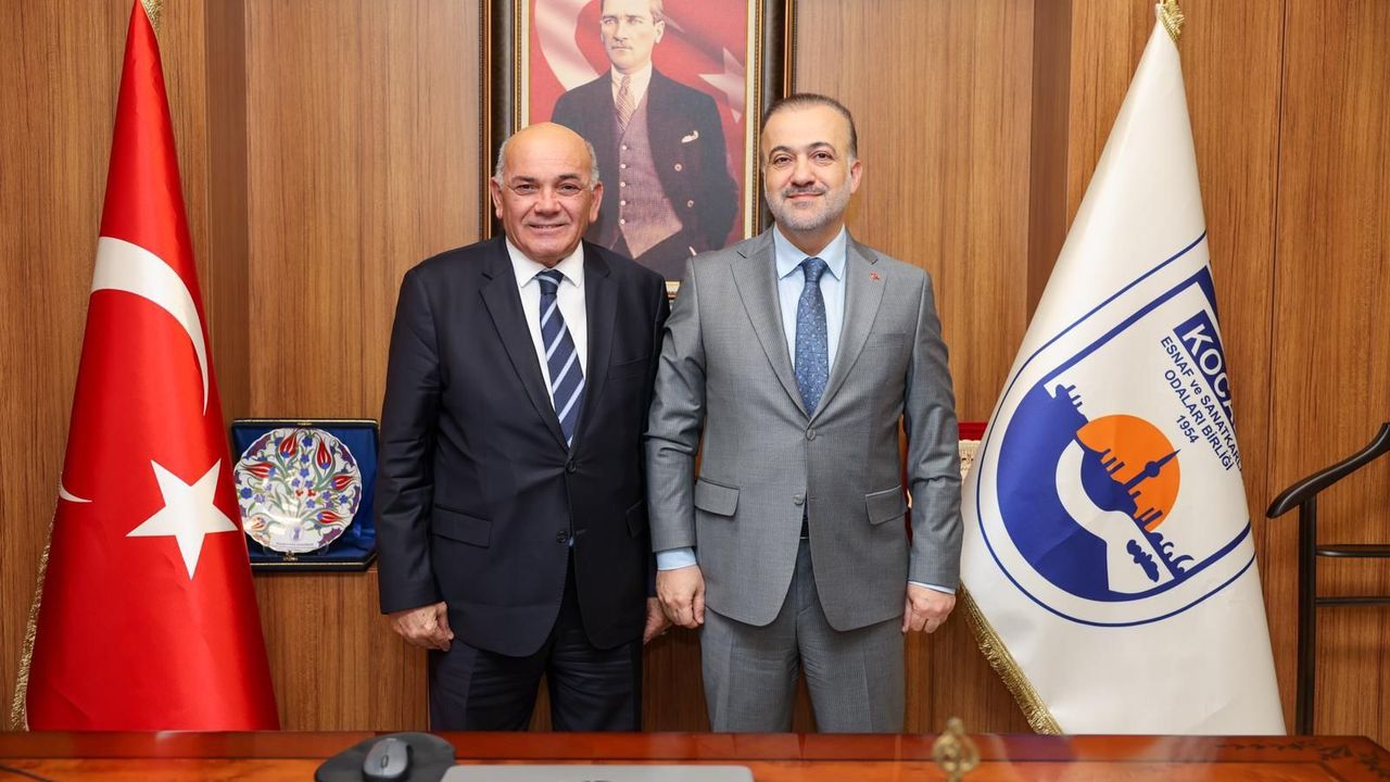 AK Parti Kocaeli İl Başkanı Dr. Şahin Talus’tan esnaf odalarına hayırlı olsun ziyaretleri