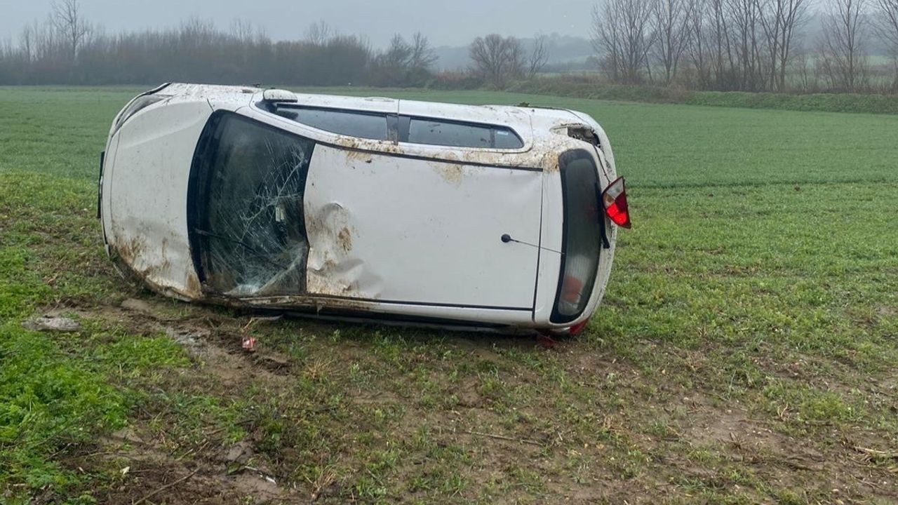 Direksiyon hâkimiyetini kaybetti, ölümden döndü: Kırklareli’nde korkutan kaza