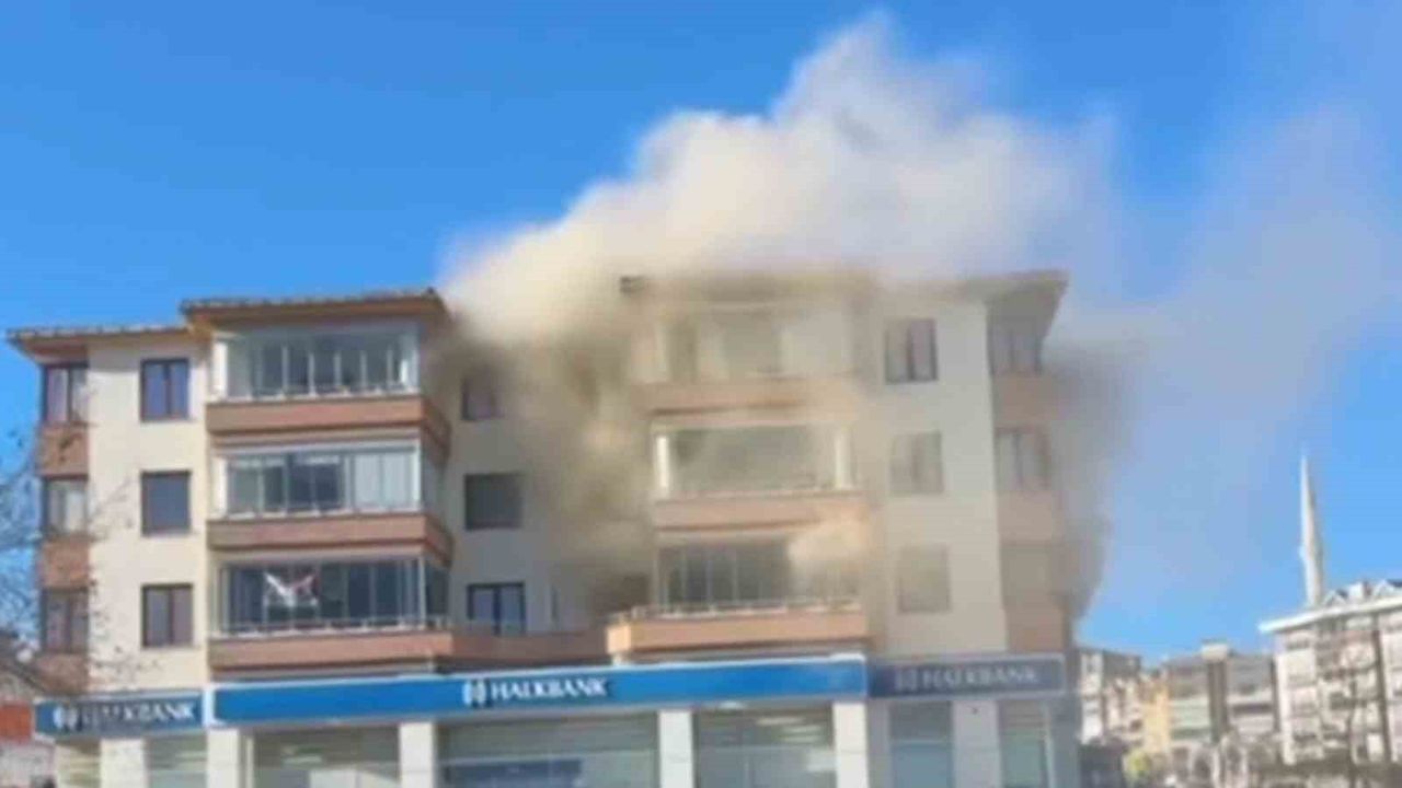 Tekirdağ’da vahşi cinayet: Binnaz Eriş boğazı kesilerek öldürüldü, ardından evi yakıldı