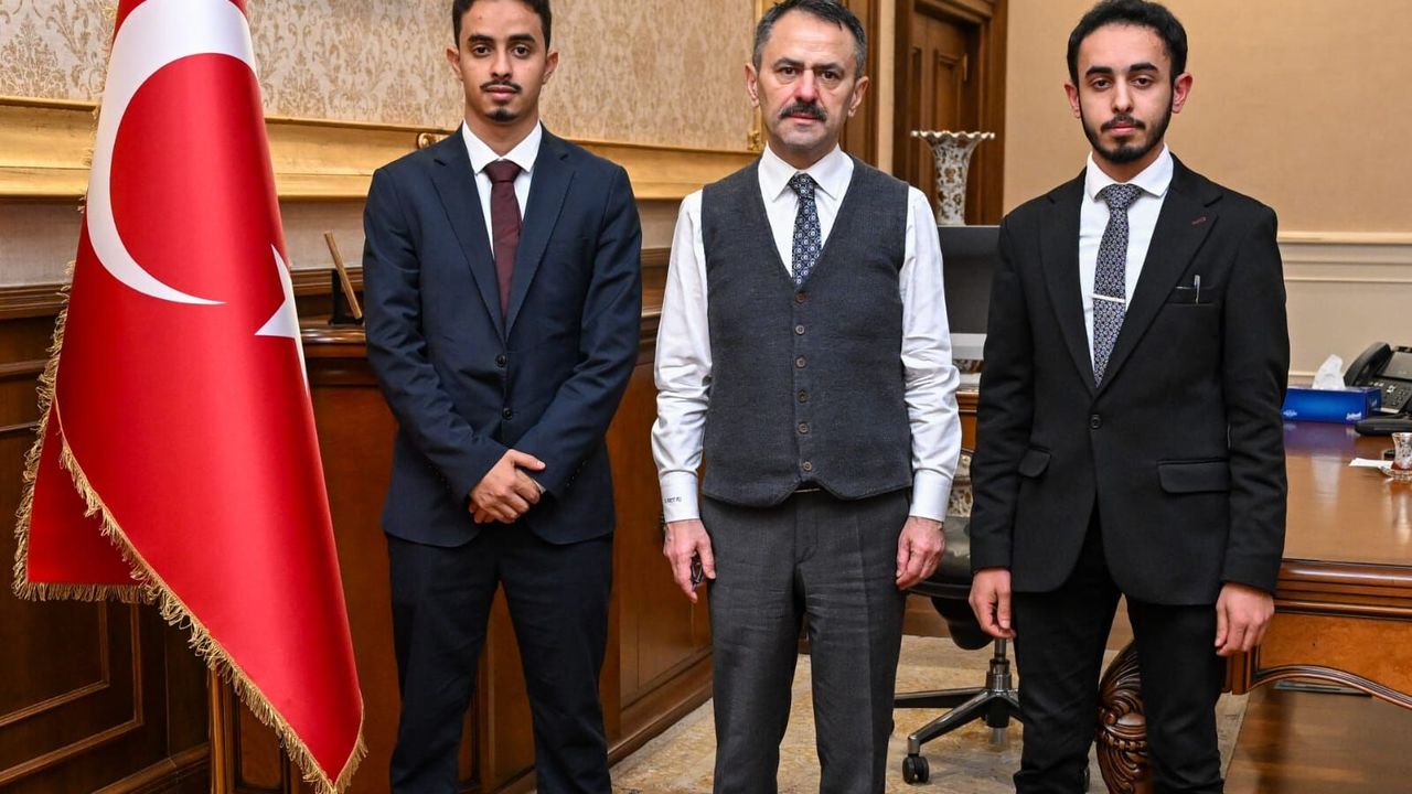 Yemenli Öğrencilerden Vali İlhami Aktaş’a Ziyaret