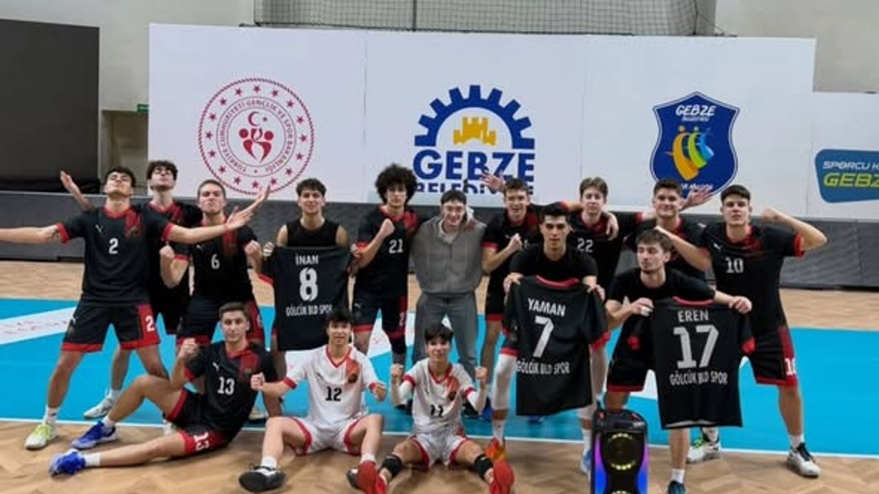 Gölcüklü Voleybolcular Tarih Yazdı