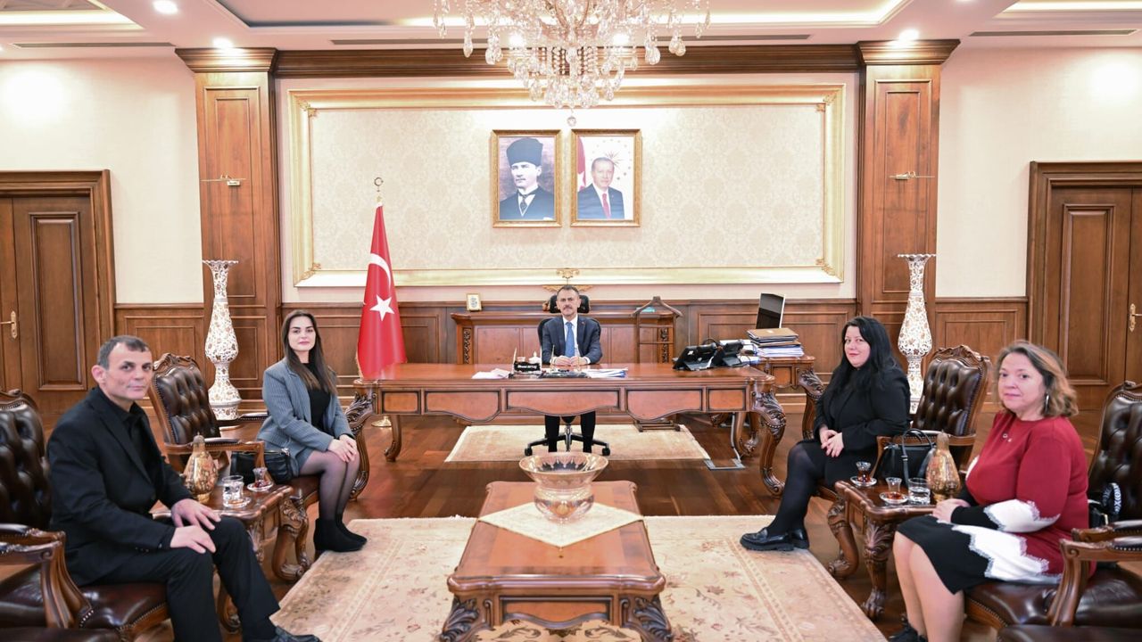 Özel İzmit Akademik International’dan Vali Aktaş’a Nezaket Ziyareti