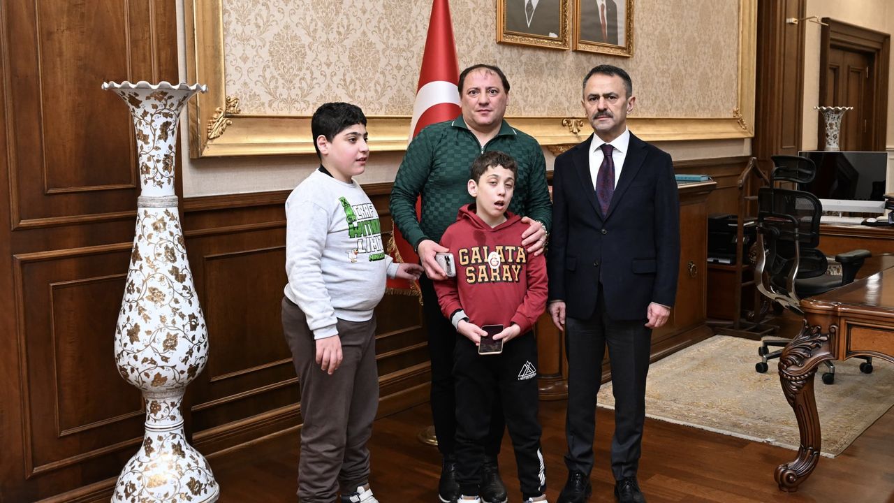 Hamit Haydar’dan Vali İlhami Aktaş’a ziyaret