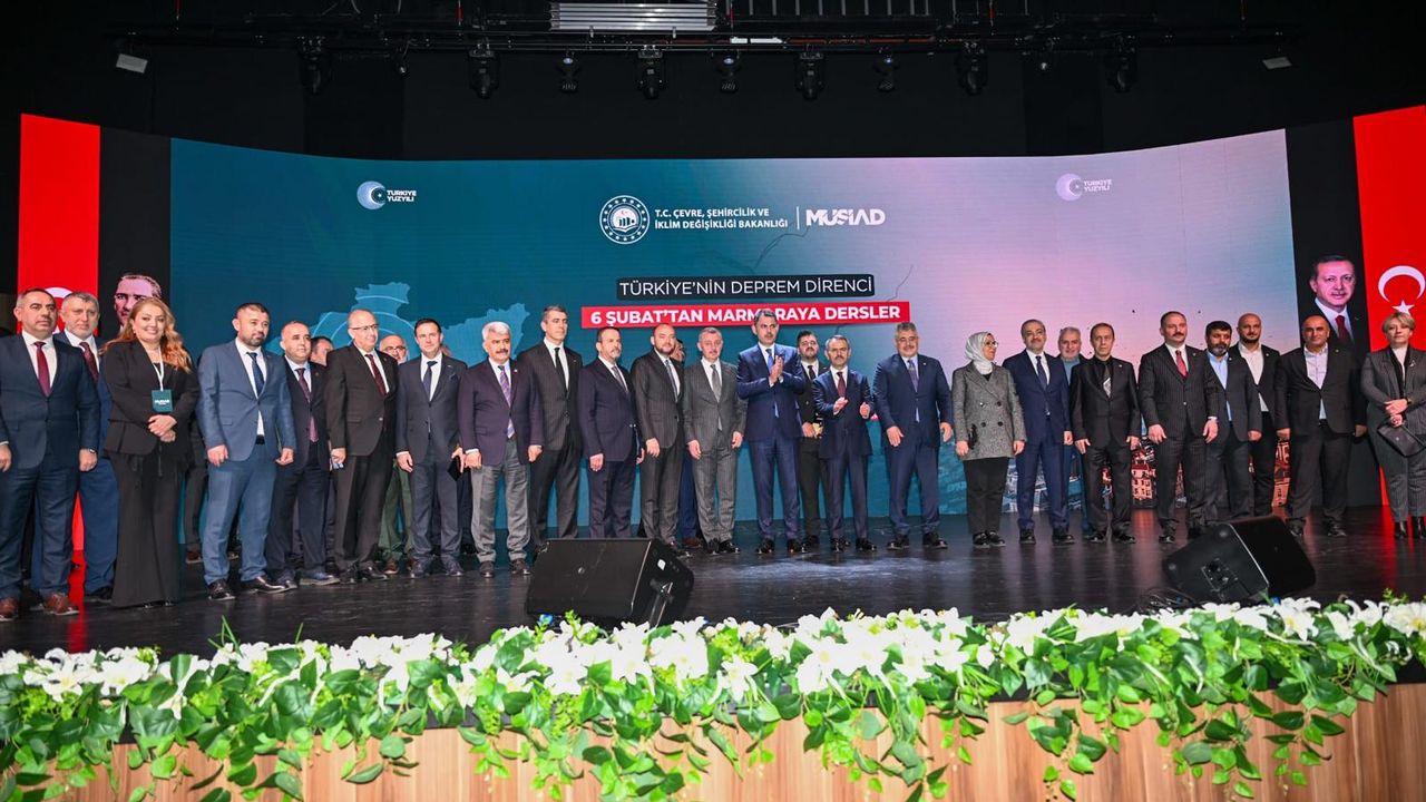 “Türkiye’nin Deprem Direnci” Paneline Yoğun Katılım