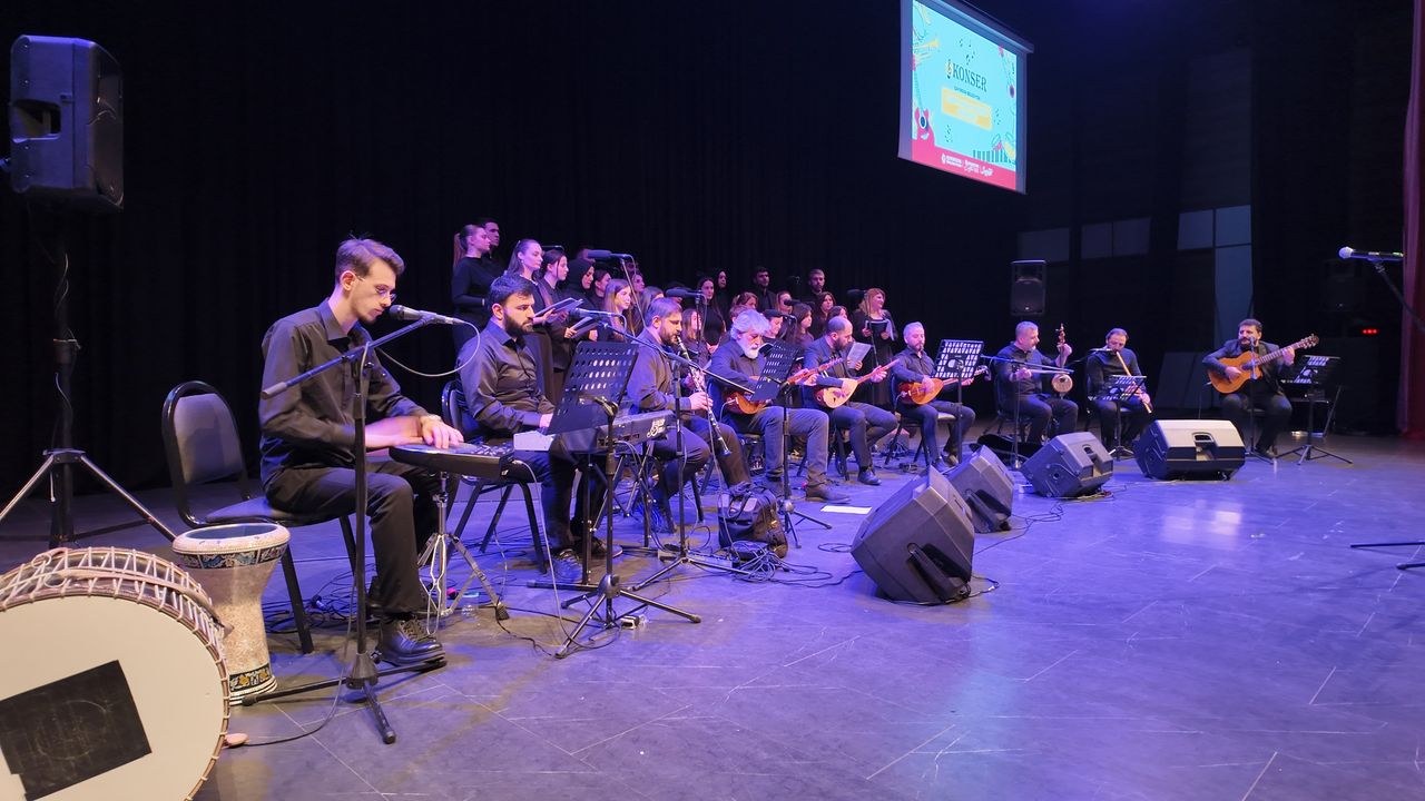 Çayırova Belediyesi Türk Halk Müziği Korosu Tam Not Aldı