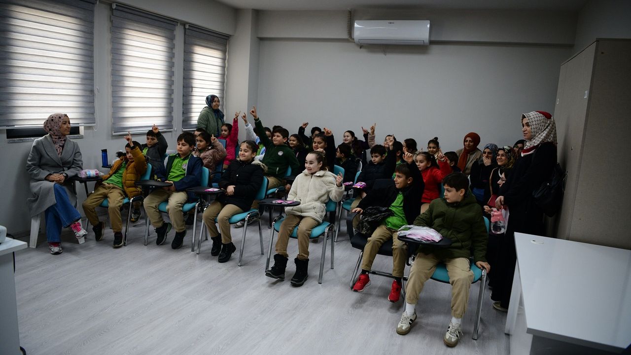 Çayırovalı Miniklerden Sokak Hayvanlarına Ziyaret