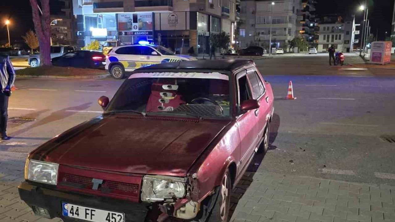 Gazipaşa’da Gece Kazası: Motosiklet ile Otomobil Çarpıştı, 2 Yaralı