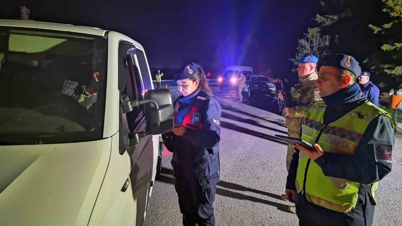 Bilecik’te “Güven ve Huzur Uygulaması”nda 10 Kişi Yakalandı
