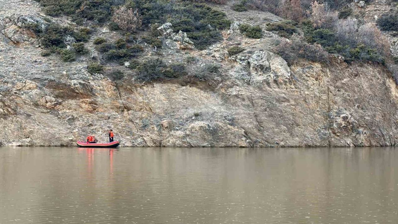 Atla Gezisi Facia ile Bitti: 22 Yaşındaki Genç Baraj Göletinde Hayatını Kaybetti
