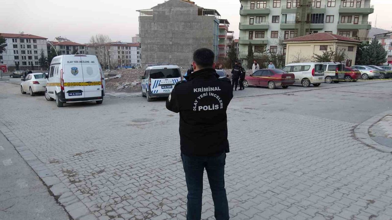 Malatya’da Bıçaklı Kavga: 2 Yaralı