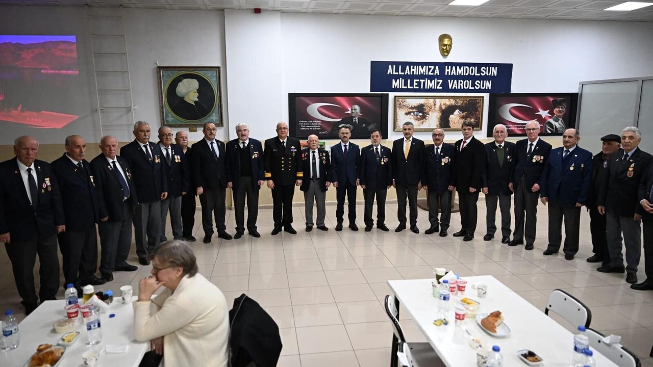 Vali Aktaş, Deniz Eğitim ve Garnizon Komutanlığı İftar Programına Katıldı