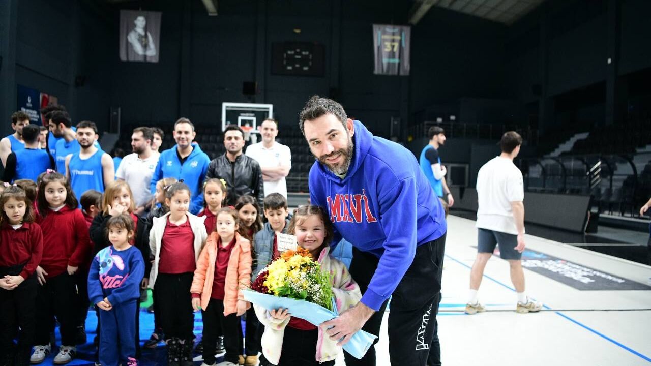 Minik basketbol sevdalıları Çayırova’nın devleriyle buluştu