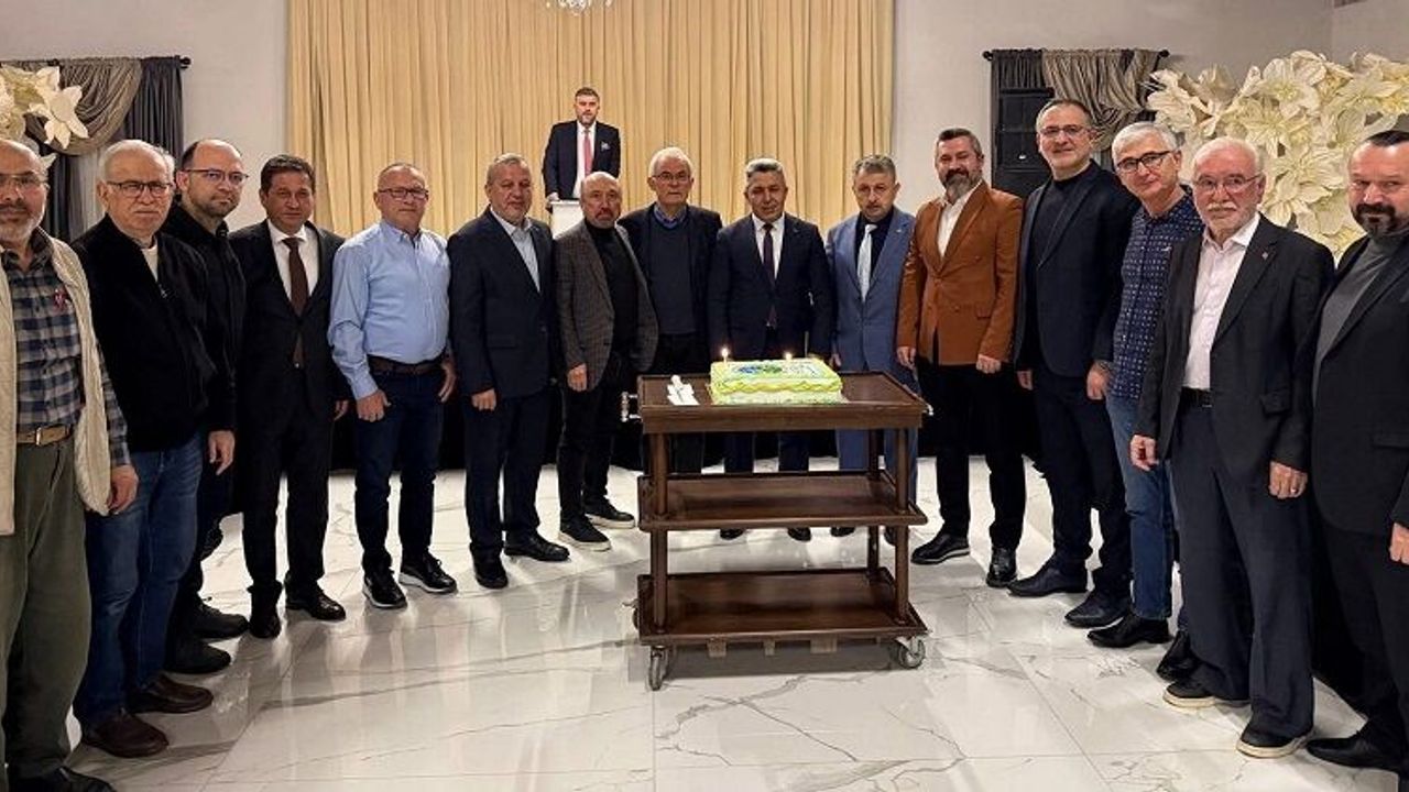 Kocaeli Kandıralılar Derneği 32. Yılını İftar Programıyla Kutladı