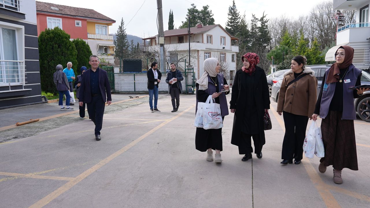 Gönül Bağı Projesi Tecrübeleri Kandıra Belediyesi ile Paylaşıldı