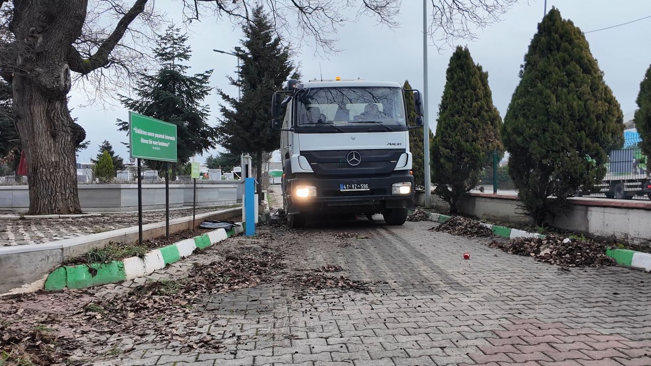Çayırova’da camiler ve mezarlıklar Ramazan’a hazır
