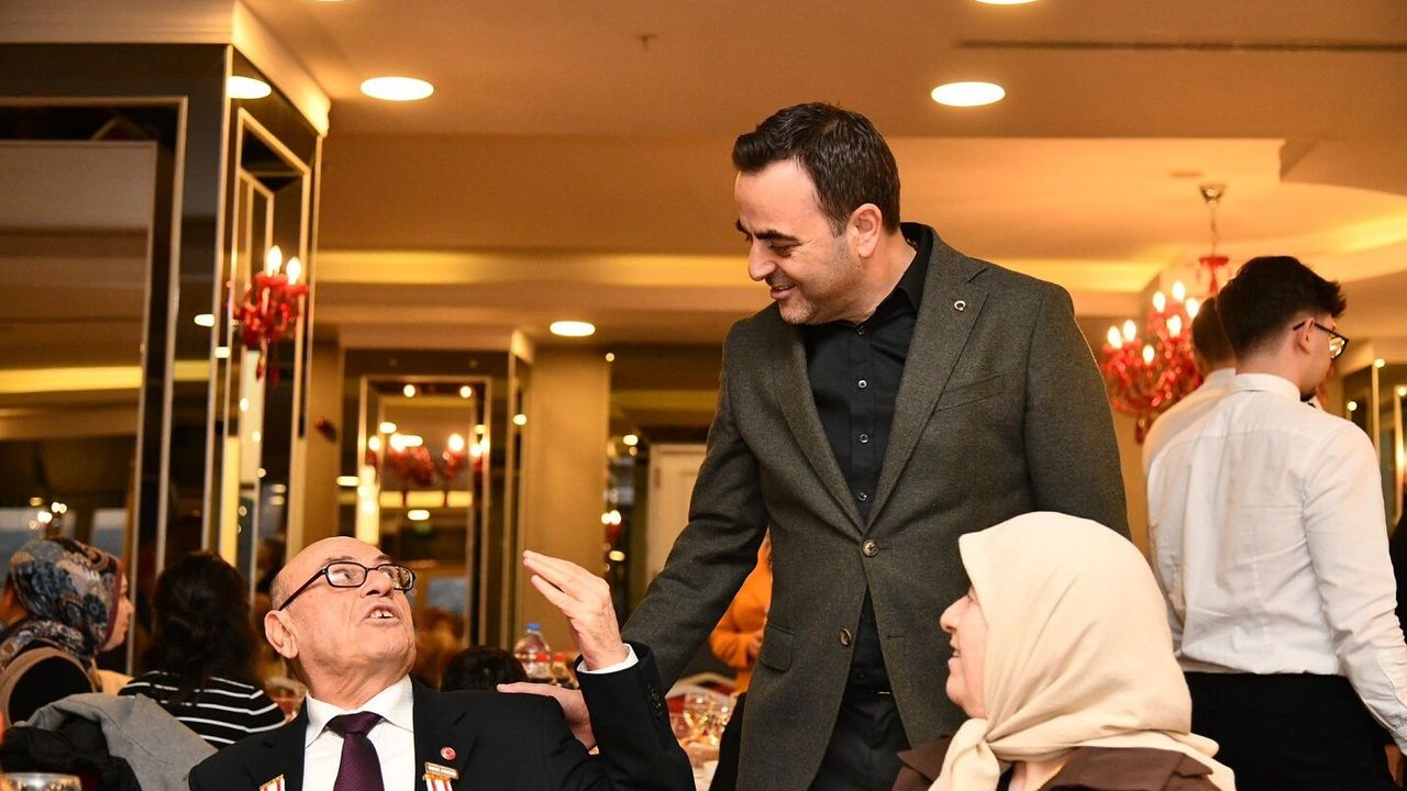 Başkan Özlü İlk İftarını Şehit Aileleri ve Gazilerle Yaptı