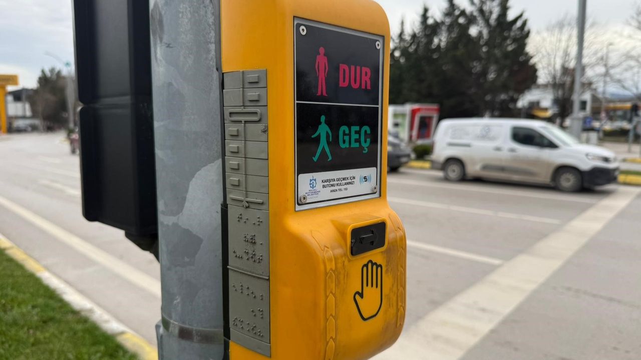 Kocaeli’de görme engelliler şehirde test etti: Beyaz bastonla hayatın tam ortasında