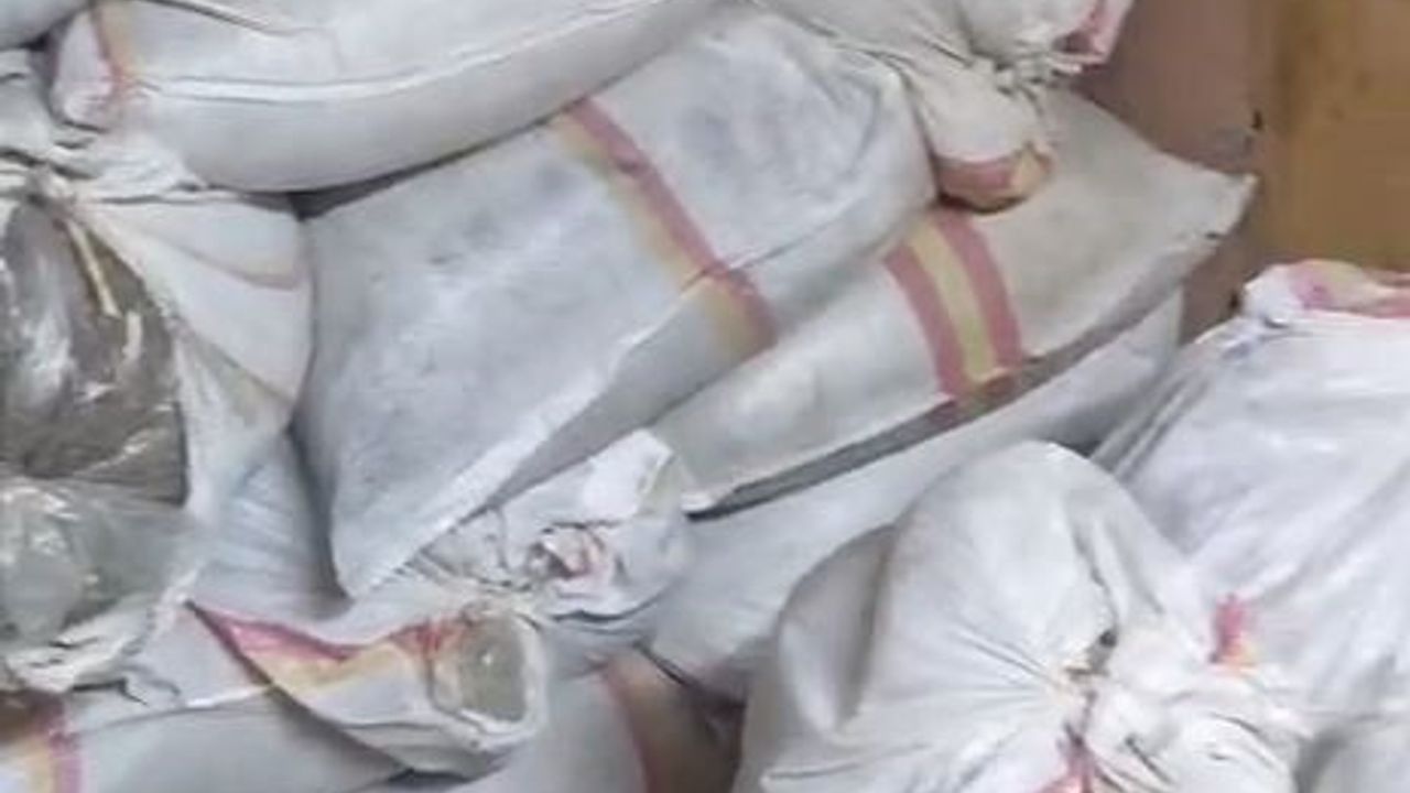 Arnavutköy’de depoya baskın: 1 ton kaçak tütün ele geçirildi