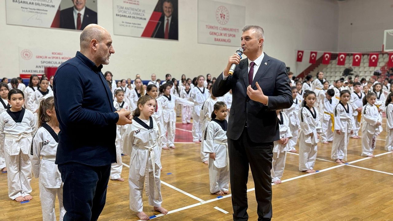 Gölcük Belediyespor’da 470 Tekvandocu Bir Üst Kuşağa Yükseldi