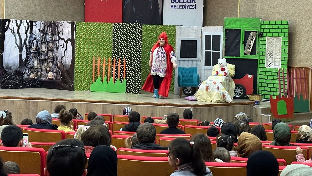Gölcük Belediyesi Şubat Ayı Kültür Sanat Etkinliklerine Yoğun İlgi