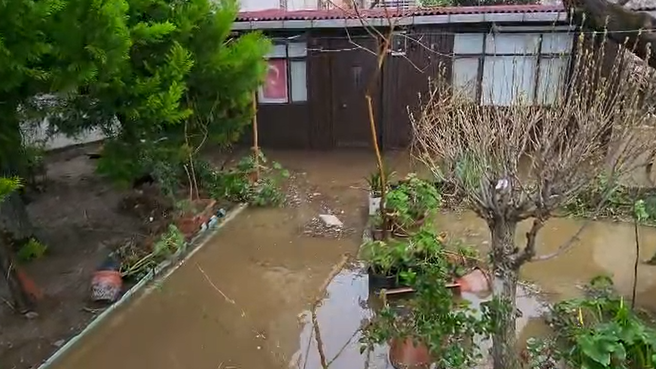 Yalova Esenköy’de fırtına: Sahil yolu sular altında