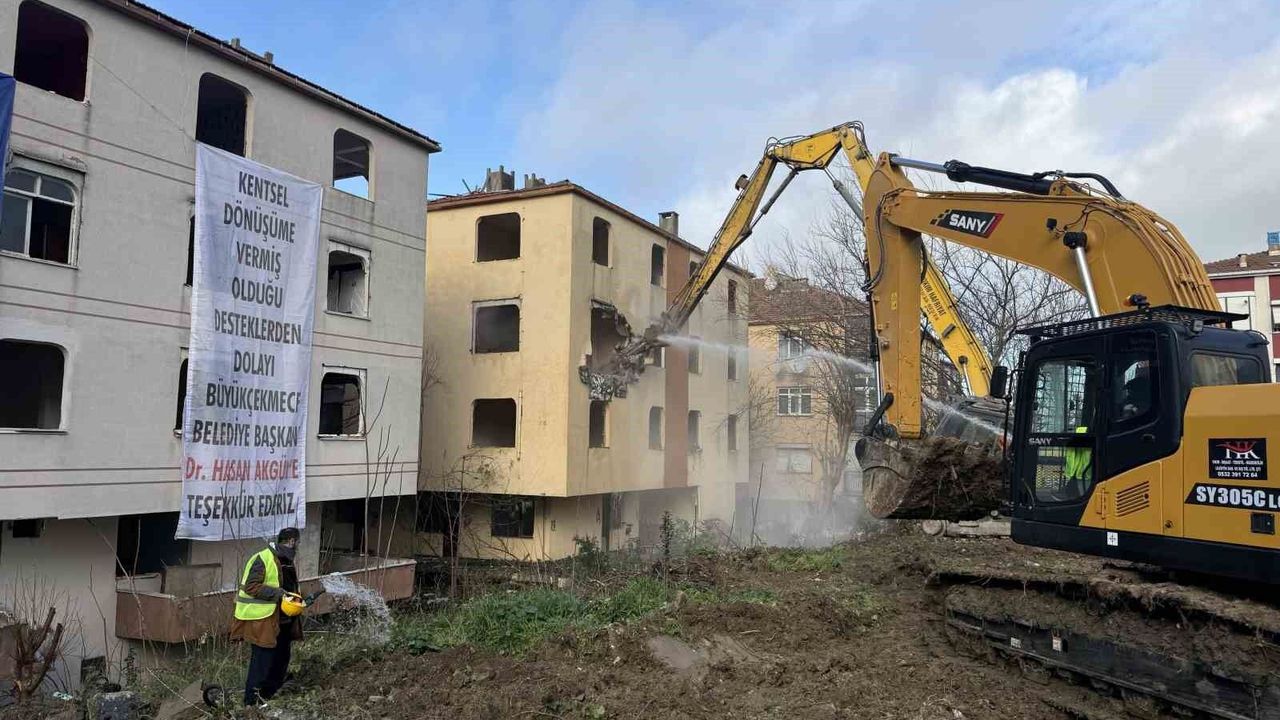 Büyükçekmece'de depremde yıkılma riski yüksek 2 binada kentsel dönüşüm