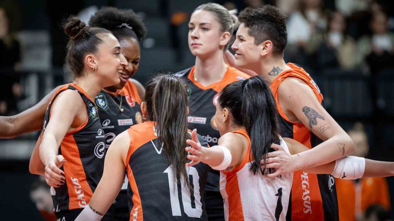 Eczacıbaşı Dynavit, Beşiktaş'ı 3-0 mağlup etti