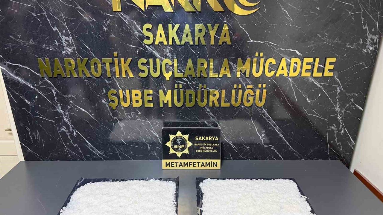 İstanbul’dan Sakarya’ya metamfetamin taşıyan şüpheli tutuklandı